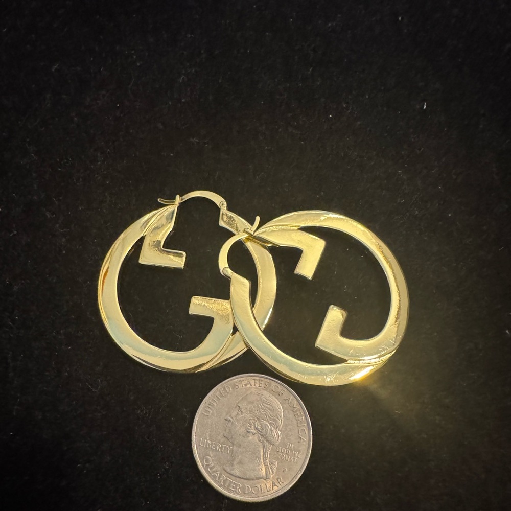 Gucci Gold Logo Hoop Earrings - Picture 4 of 5